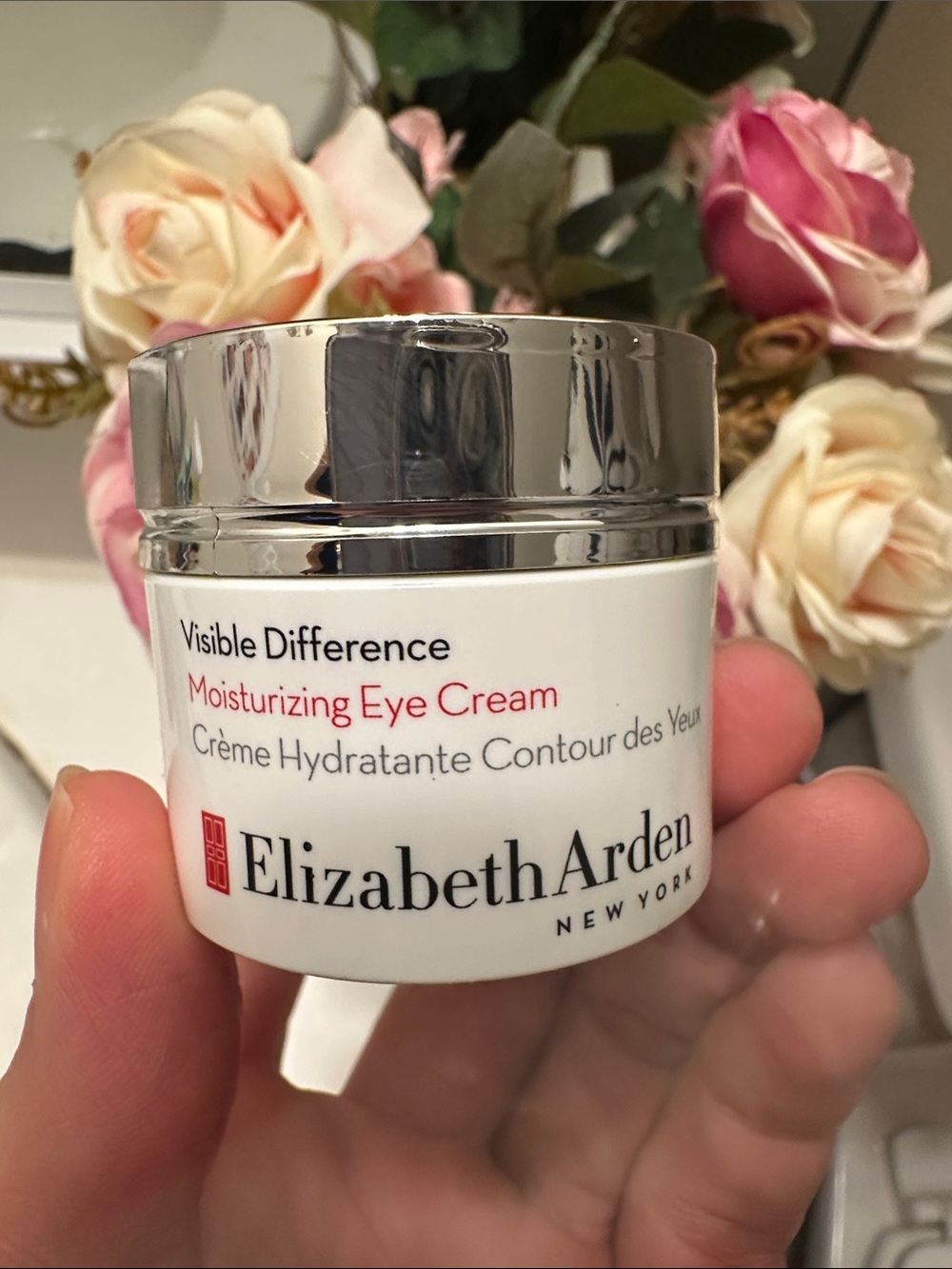 Elizabeth Arden Moisturizing Eye Cream - White and Silver